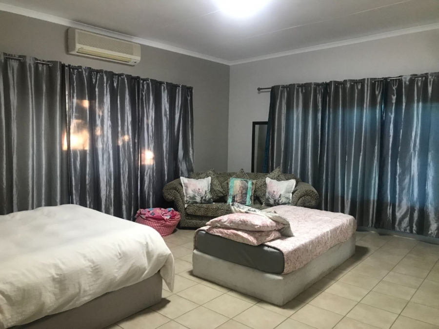 4 Bedroom Property for Sale in Middelpos Northern Cape